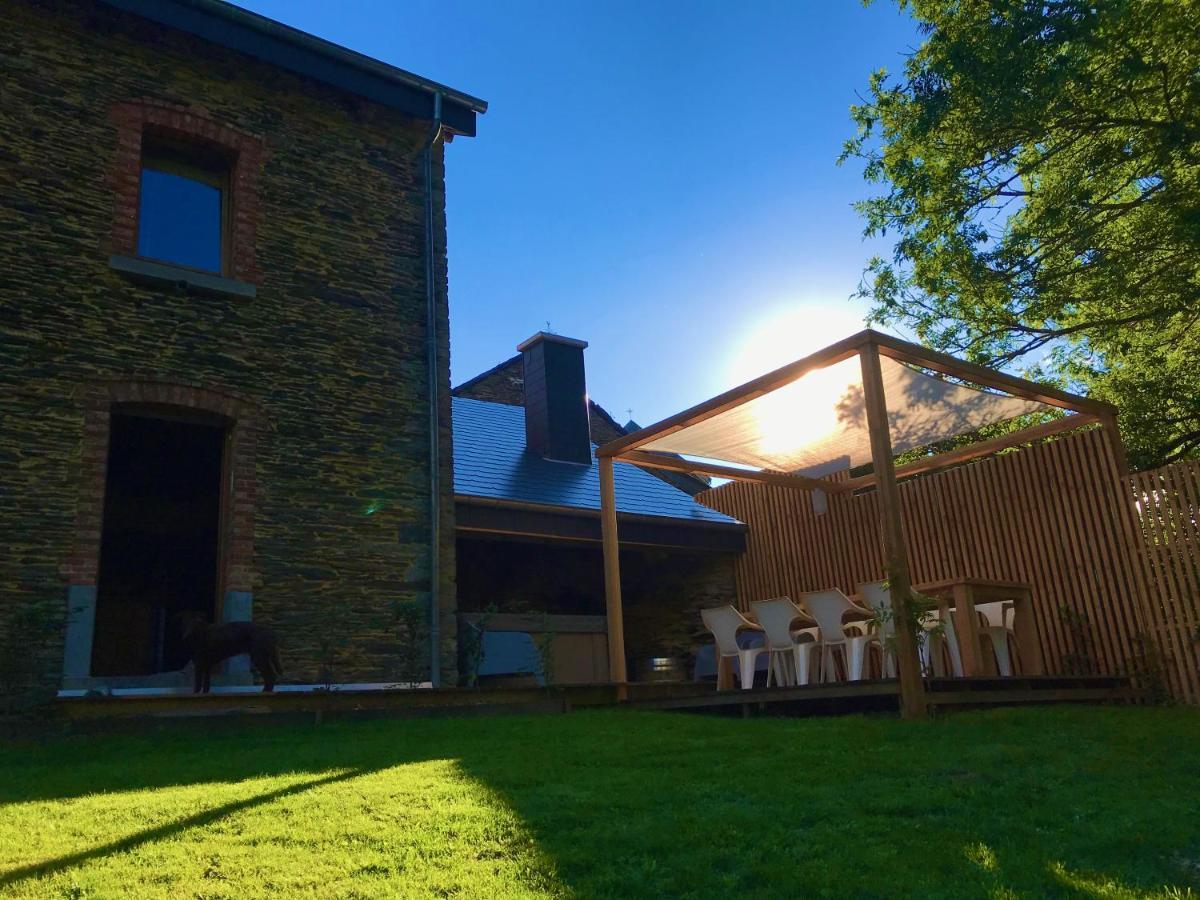 Gezellige Typisch Ardense woning met Jacuzzi en grote tuin in prachtige omgeving Villa Houffalize Buitenkant foto