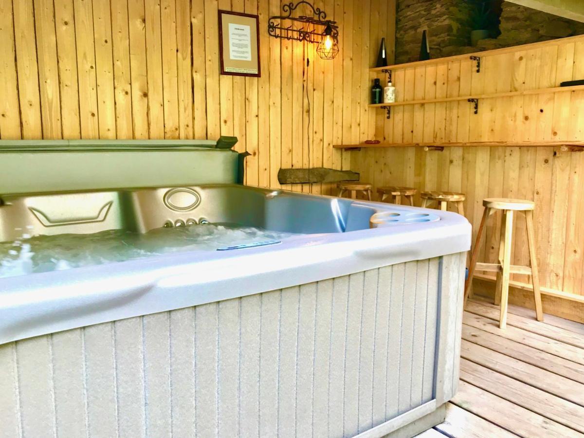 Gezellige Typisch Ardense woning met Jacuzzi en grote tuin in prachtige omgeving Villa Houffalize Buitenkant foto